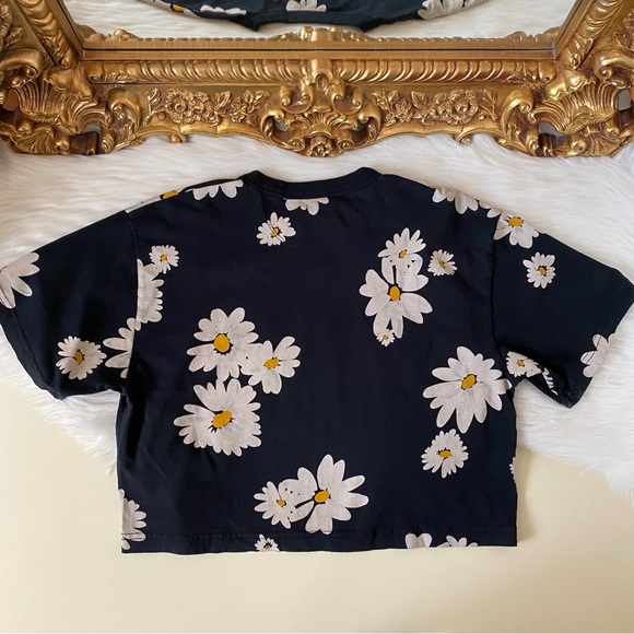 Coach Floral Cropped Signature Script T Shirt - Picture 8 of 12